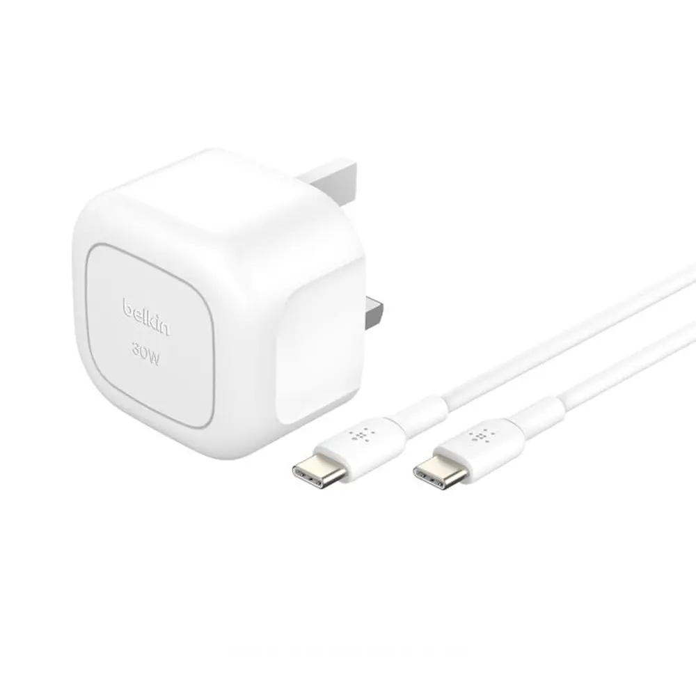 بيلكين بوست شاحن جداري صغير الحجم بمنفذ USB-C بقوة 30 واط + كابل USB-C إلى USB-C